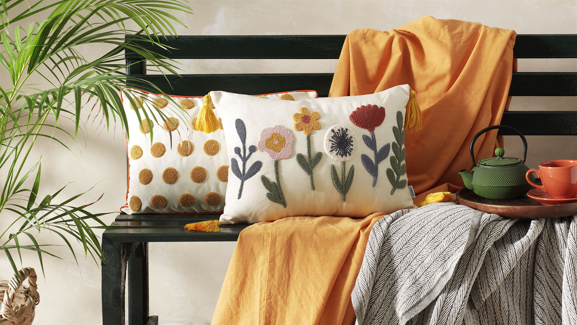 <strong>SEVGİLİLER GÜNÜ’NDE ROMANTİK HEDİYELERLE KALPLERİ ISITIN</strong>